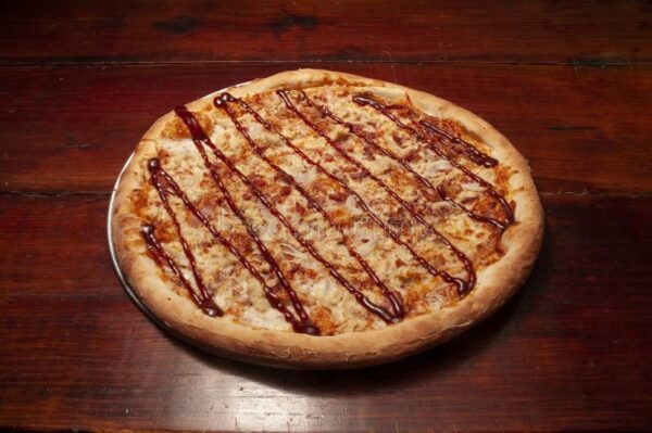 1000069621 Pizza barbecue kipfilet